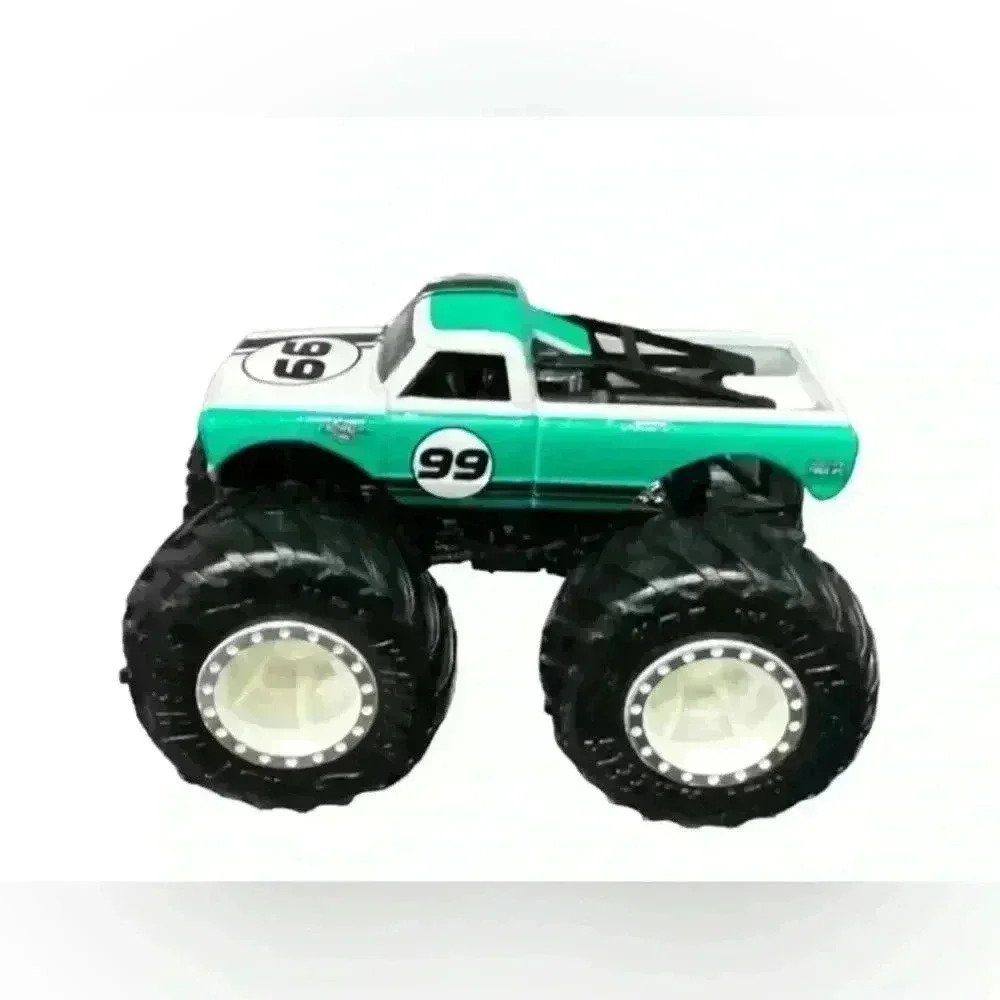 Monster Jam Hot Wheels Monster Truck: Die Cast Pure Muscle Truck - Picture 2 of 7